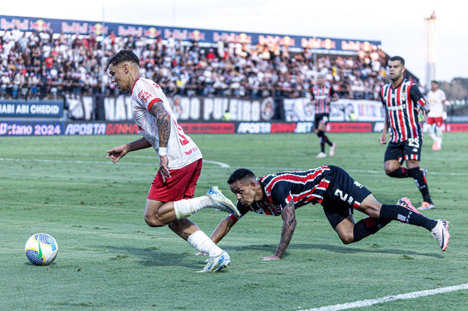 São Paulo e Red Bull Bragantino empataram em 1 a 1 na 34ª rodada do Brasileirão