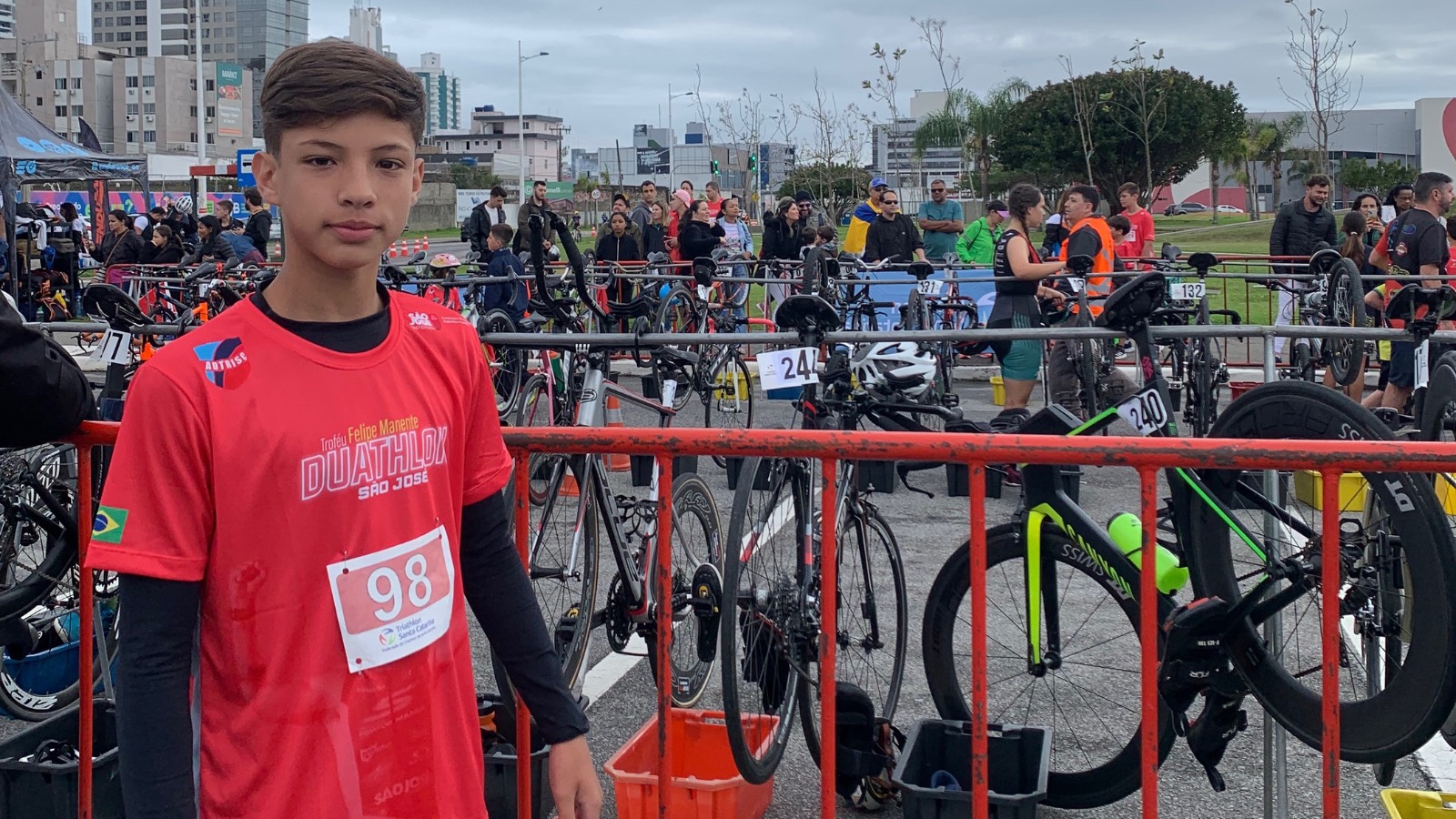 conheça a linda historia de Arthur Goulart Dias no Triathlon