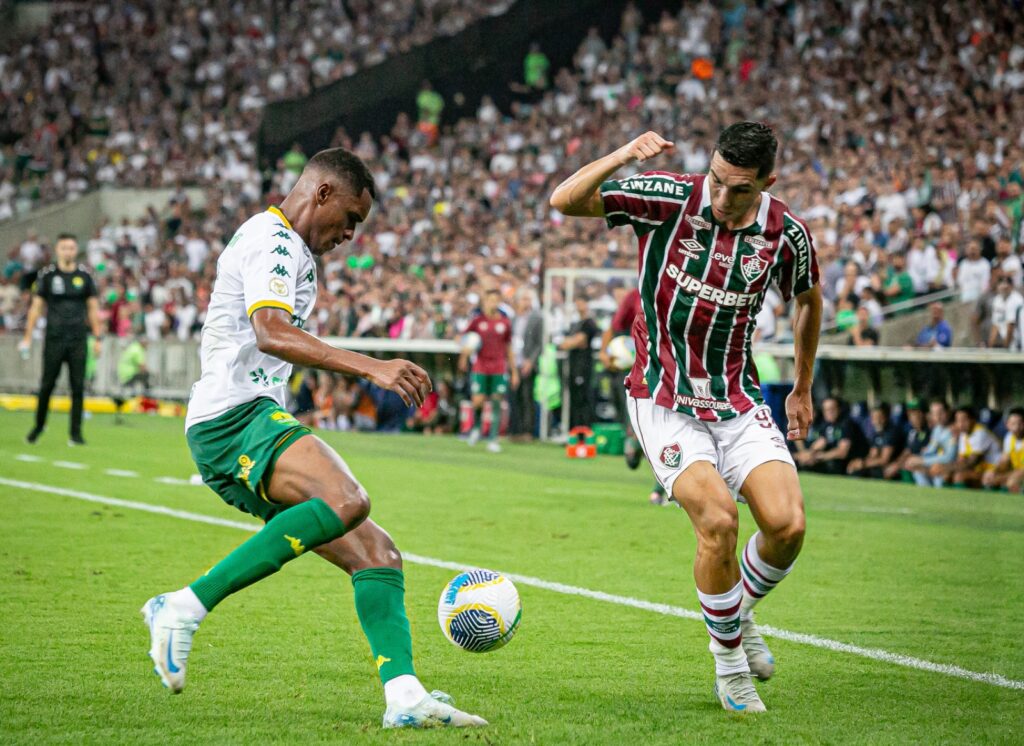 FLUMINENSE VENCE O CUIABA NO MARACANA JOGO VALIDO PELA 37 RODADA DO CAMPEONATO BRASILEIRO