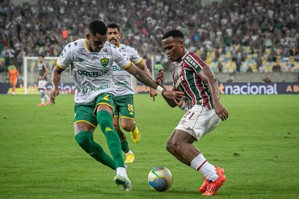 FLUMINENSE VENCE O CUIABA NO MARACANA JOGO VALIDO PELA 37 RODADA DO CAMPEONATO BRASILEIRO