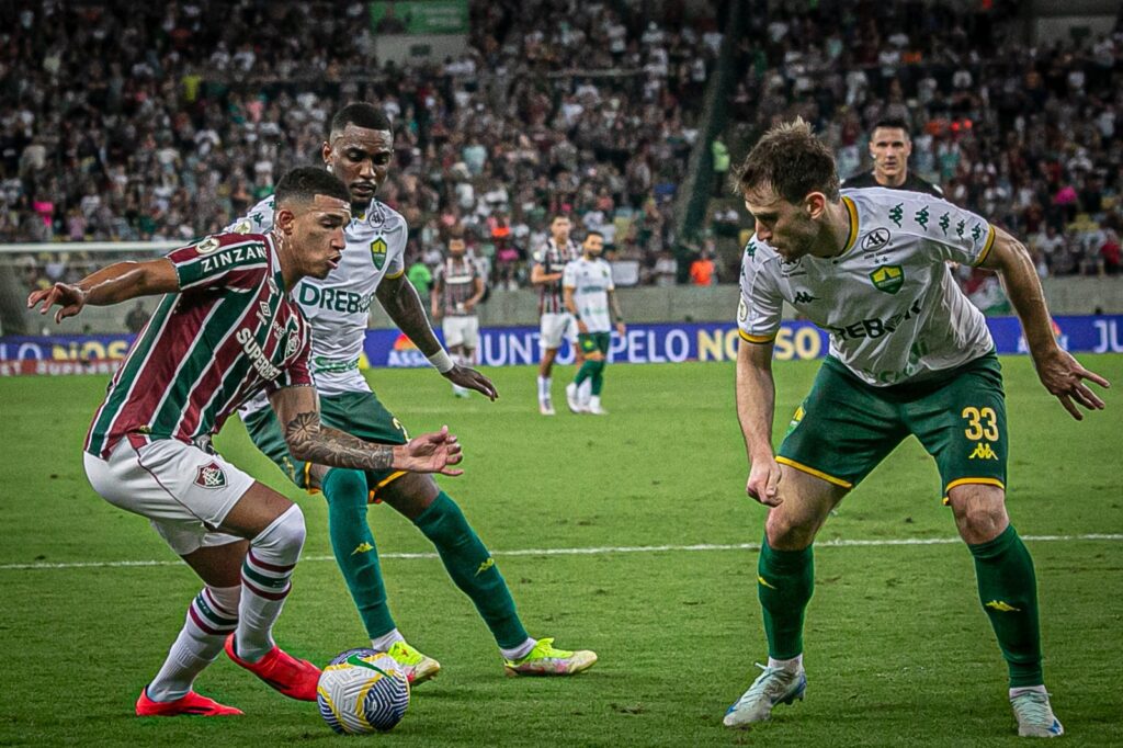 FLUMINENSE VENCE O CUIABA NO MARACANA JOGO VALIDO PELA 37 RODADA DO CAMPEONATO BRASILEIRO