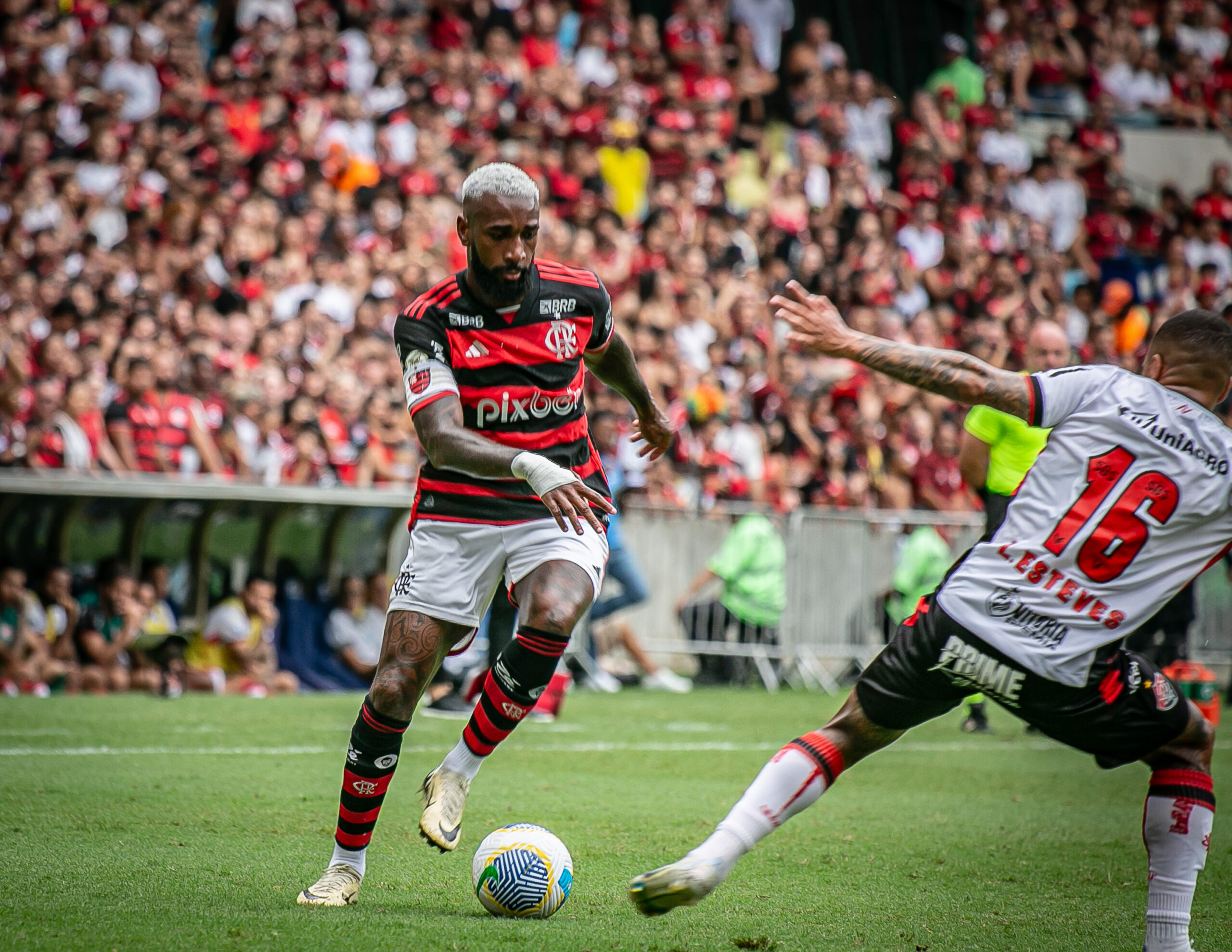 Flamengo e EC Vitória empataram em 2 a 2 na partida realizada no dia 8 de dezembro de 2024