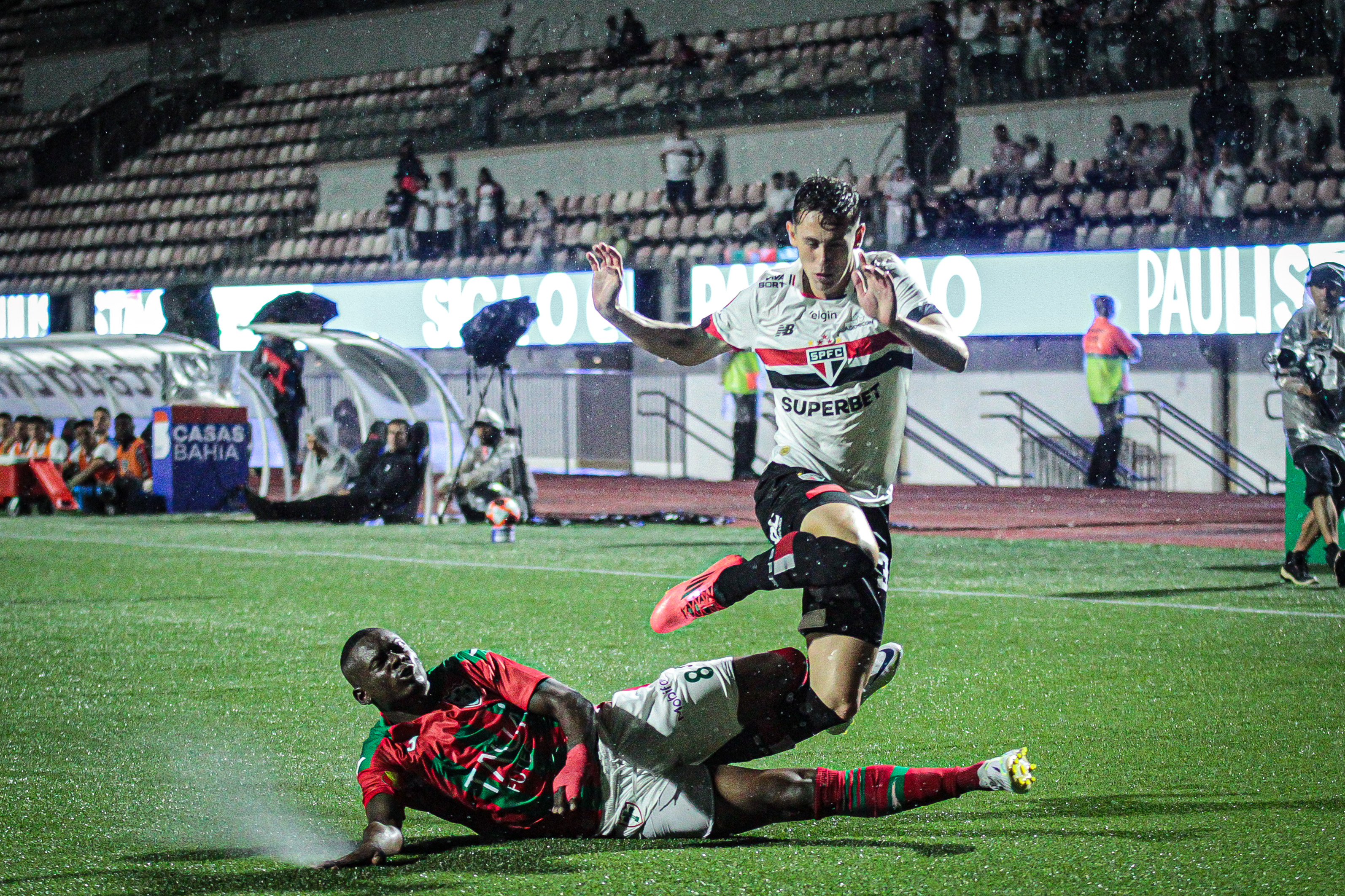 SAO PAULO 2X1 PORTUGUESA VENCE NUM JOGO EMOCIONANTE DO COMEÇO AO FIM PELO PAULISTAO