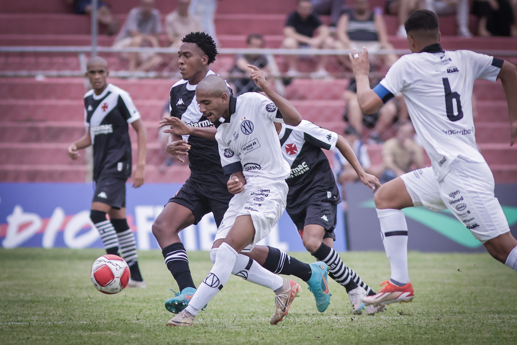 Vasco da Gama e XV de Piracicaba empataram em 1 a 1 na partida de estreia da Copa São Paulo de Futebol Júnior