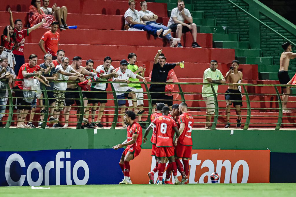 VELO CLUBE VENCE O SANTOS POR 2X1 EM CASA PELO CAMPEONATO PAULISTA