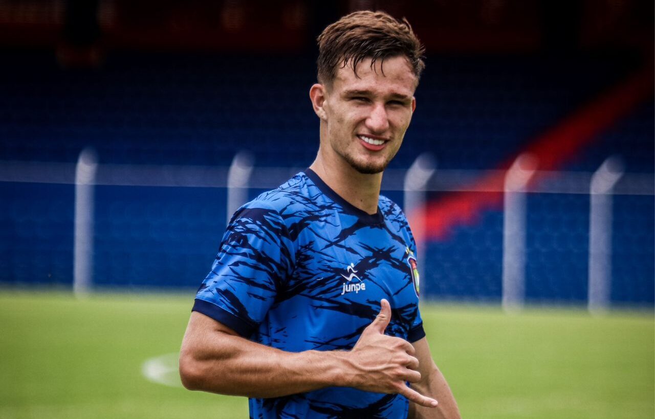 CONHEÇA A TRAJETORIA DO ZAGUEIRO PROMISSOR GUILHERME SCHNEIDER DO SAO CAETANO