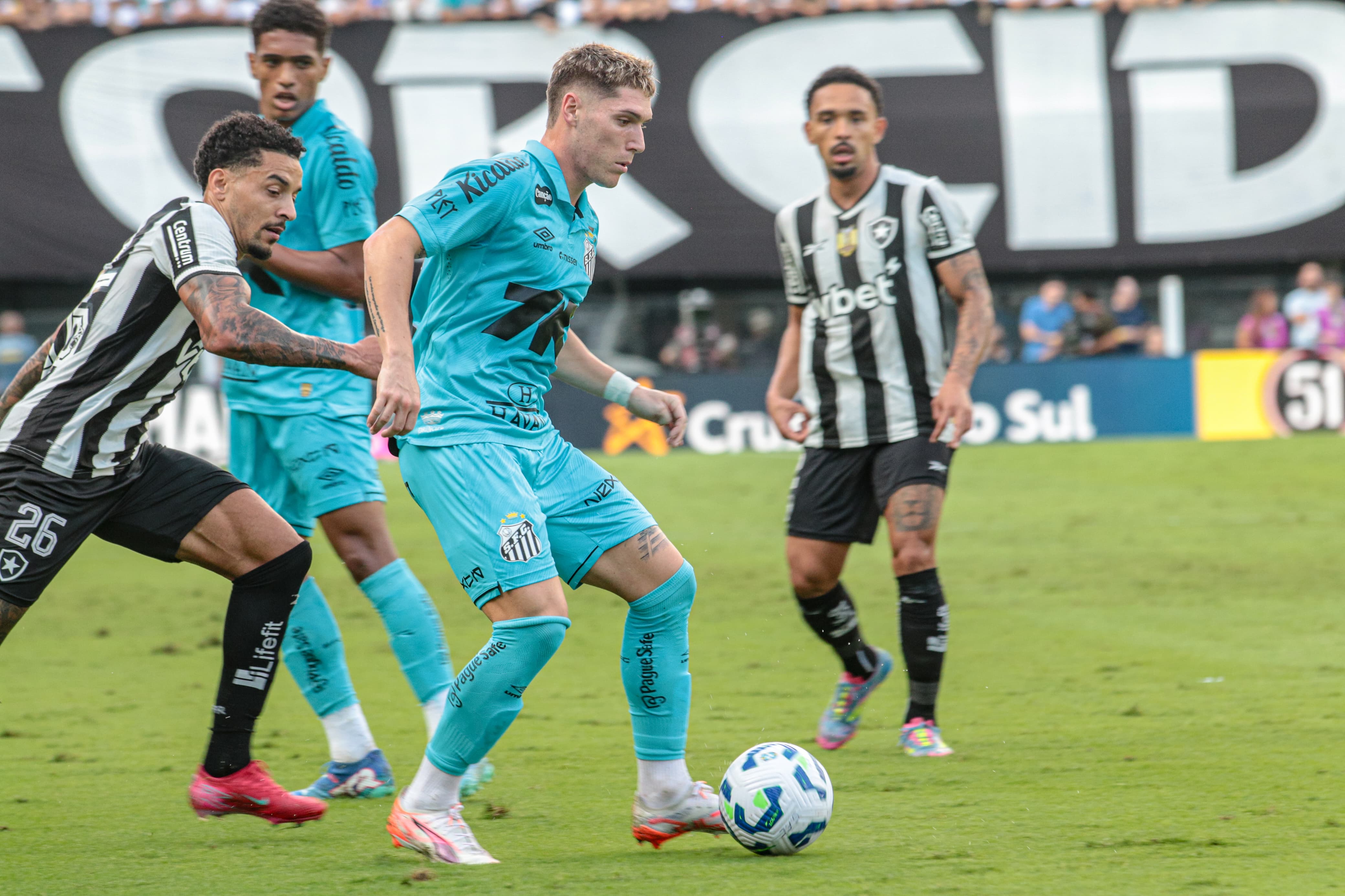 SANTOS SOFRE DERROTA EM CASA POR 1X0 PARA BOTAFOGO