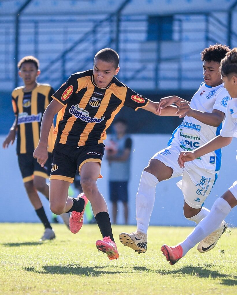 Portanto, no confronto Sub-13 entre Grêmio Novorizontino e Marília pelo Paulista, o resumo é que o Marília saiu vencedor por 3 a 2 no tempo normal e também venceu a disputa de pênaltis para o ponto extra.