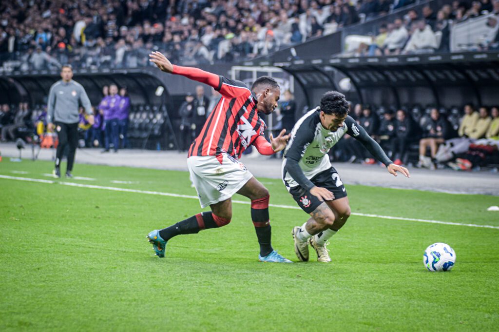 CORINTHIANS EMPATA COM VITORIA POR 0X0 EM CASA