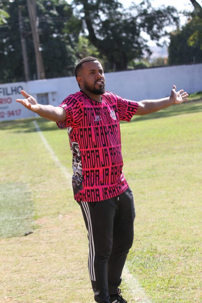 MULEKADINHA DA BAIXADA LEVA A MELOR EM PARTIDA CONTRA COMPLEXO DO MARY DOTA 