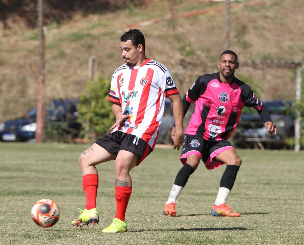 MULEKADINHA DA BAIXADA LEVA A MELOR EM PARTIDA CONTRA COMPLEXO DO MARY DOTA 