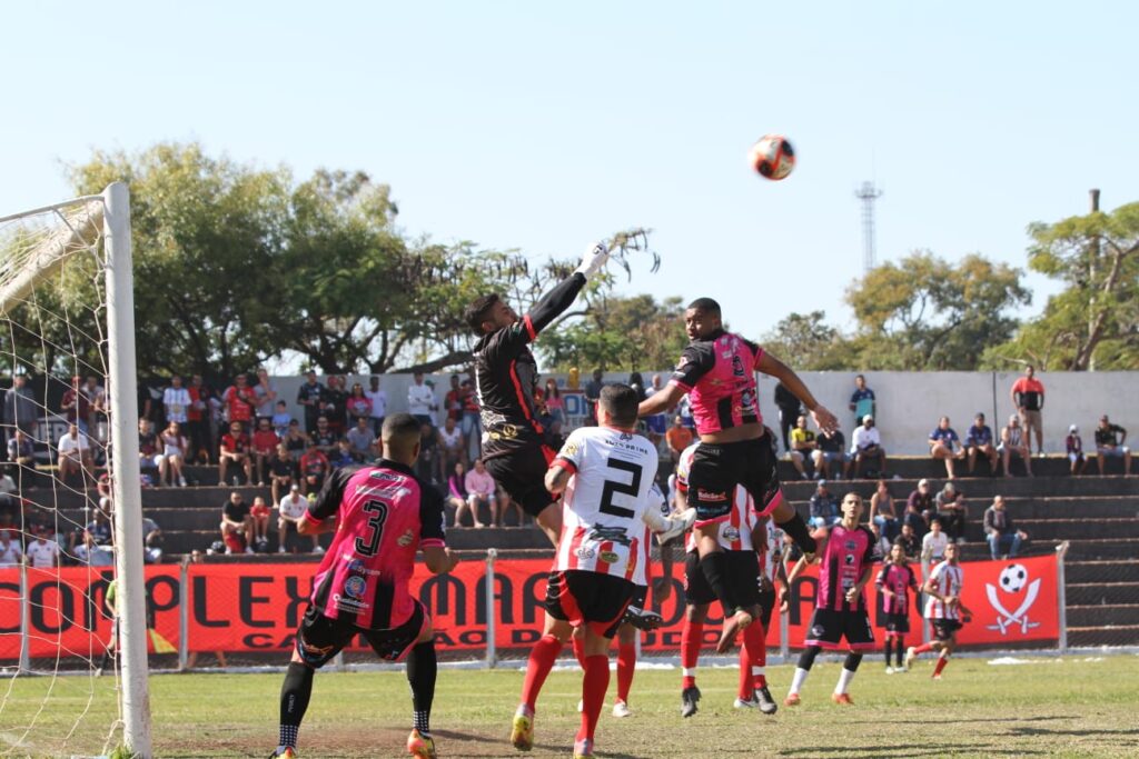 MULEKADINHA DA BAIXADA LEVA A MELOR EM PARTIDA CONTRA COMPLEXO DO MARY DOTA 