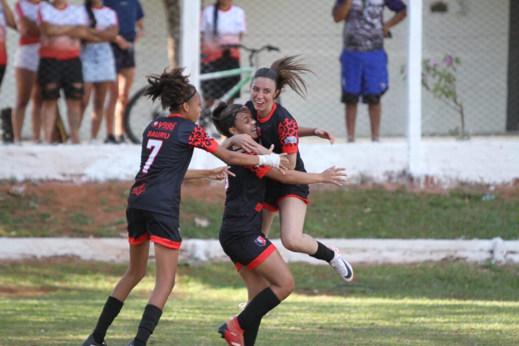 FUTEBOL FEMENINO BAURU/A.A.E.V/SEMEL BAURU VENCE SEU JOGO CONTRA BOTUCATU NO JOGOS 67 JOGOS REGIONAIS EM LINS