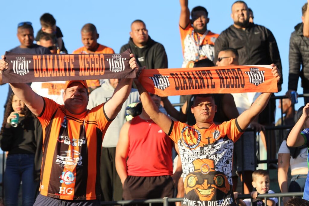 DIAMANTE NEGRO GANHA DO JARDIM EUROPA NOS PENALTIS E VAI A FINAL DA LIGA BAURUENSE DA 2 DIVISAO 