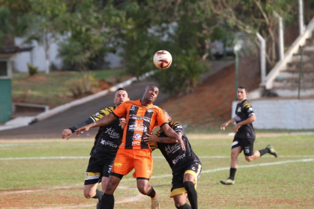 PH BRILHA E EUROPA LARGA NA FRENTE NA SEMI-FINAL DA LIGA BAURUENSE DE FUTEBOL 2 DIVISAO