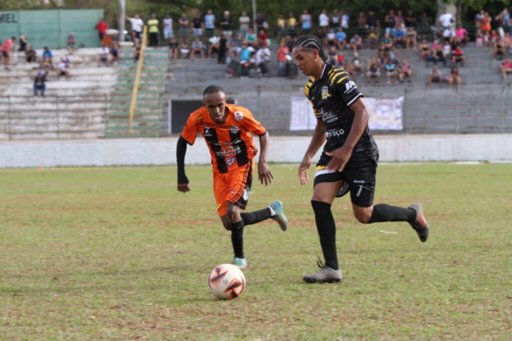 PH BRILHA E EUROPA LARGA NA FRENTE NA SEMI-FINAL DA LIGA BAURUENSE DE FUTEBOL 2 DIVISAO