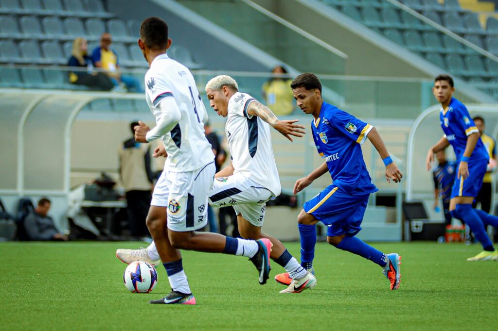 Remo venceu o Batalhão por 2 X 0 na estreia da Copa São Paulo de Futebol Júnior