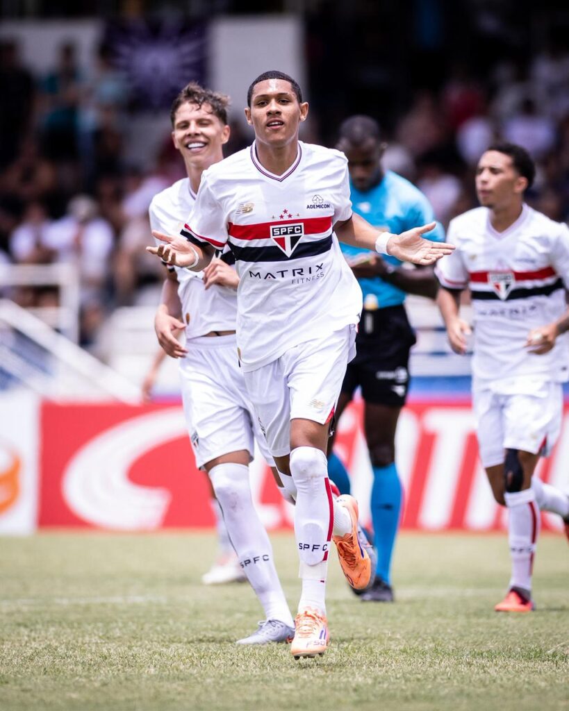 Com a vitória, o São Paulo segue na chave da Copinha 2026 e enfrenta o Independente-AP na próxima rodada. O duelo contra o Independente-AP está marcado para quarta‑feira, 7 de janeiro, às 15h (de Brasília), também em Sorocaba.
