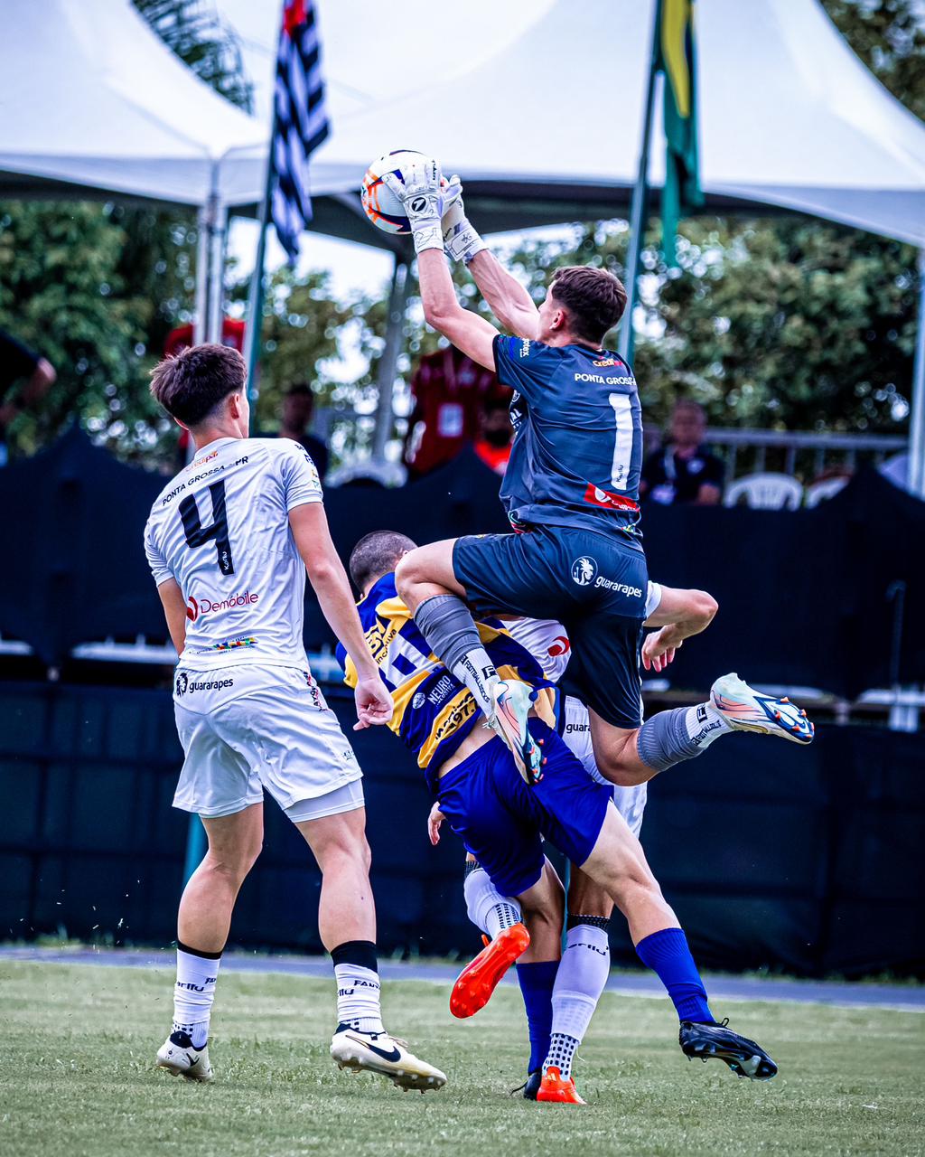 O Operário-PR venceu o Paulínia por 1 a 0 na estreia das duas vezes na Copa São Paulo de Futebol Júnior 2026