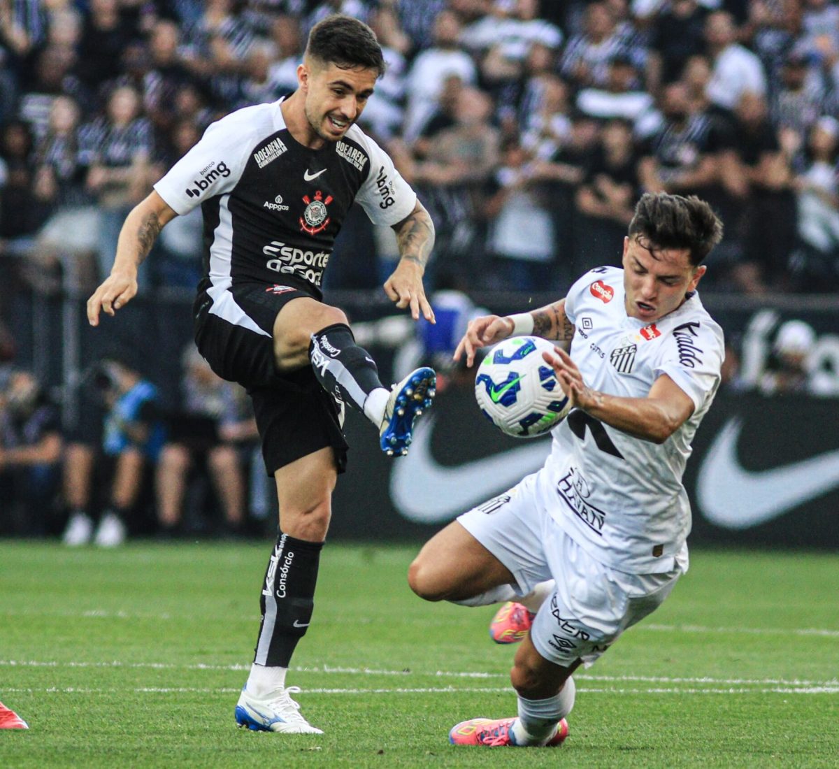 CORINTHIANS VENCEU SANTOS POR 1X0 PELO CAMPEONATO BRASILEIRO