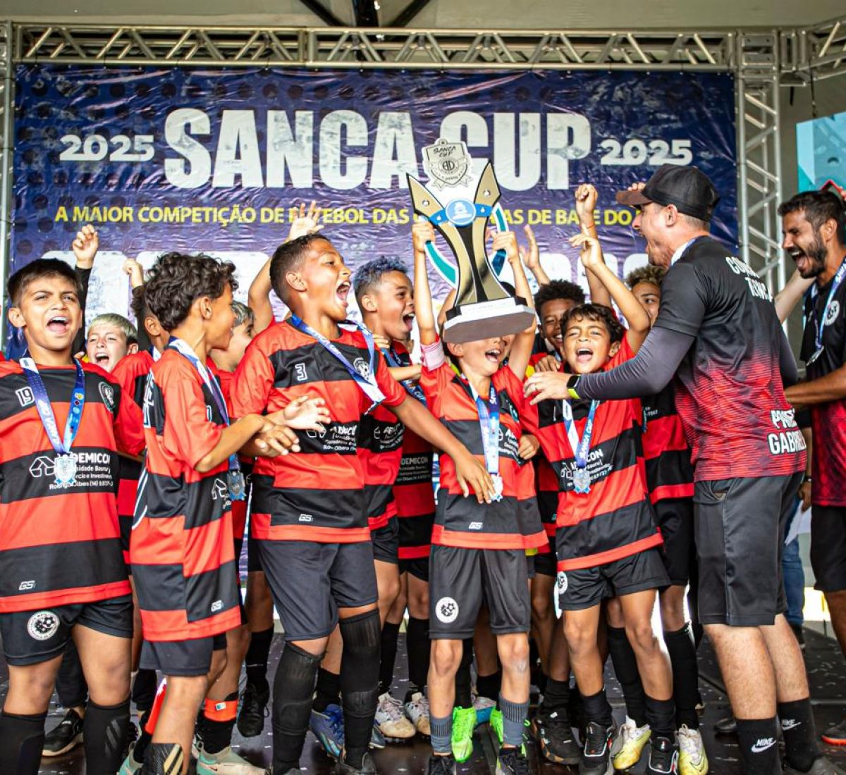 ESCOLA DE FUTEBOL INFANTIL DE BAURU CHUTE MAIS E JAÚ ENFRENTA OPALMEIRAS EM UM DOS CAMPEONATOS MAIS FORTES DO PAÍS