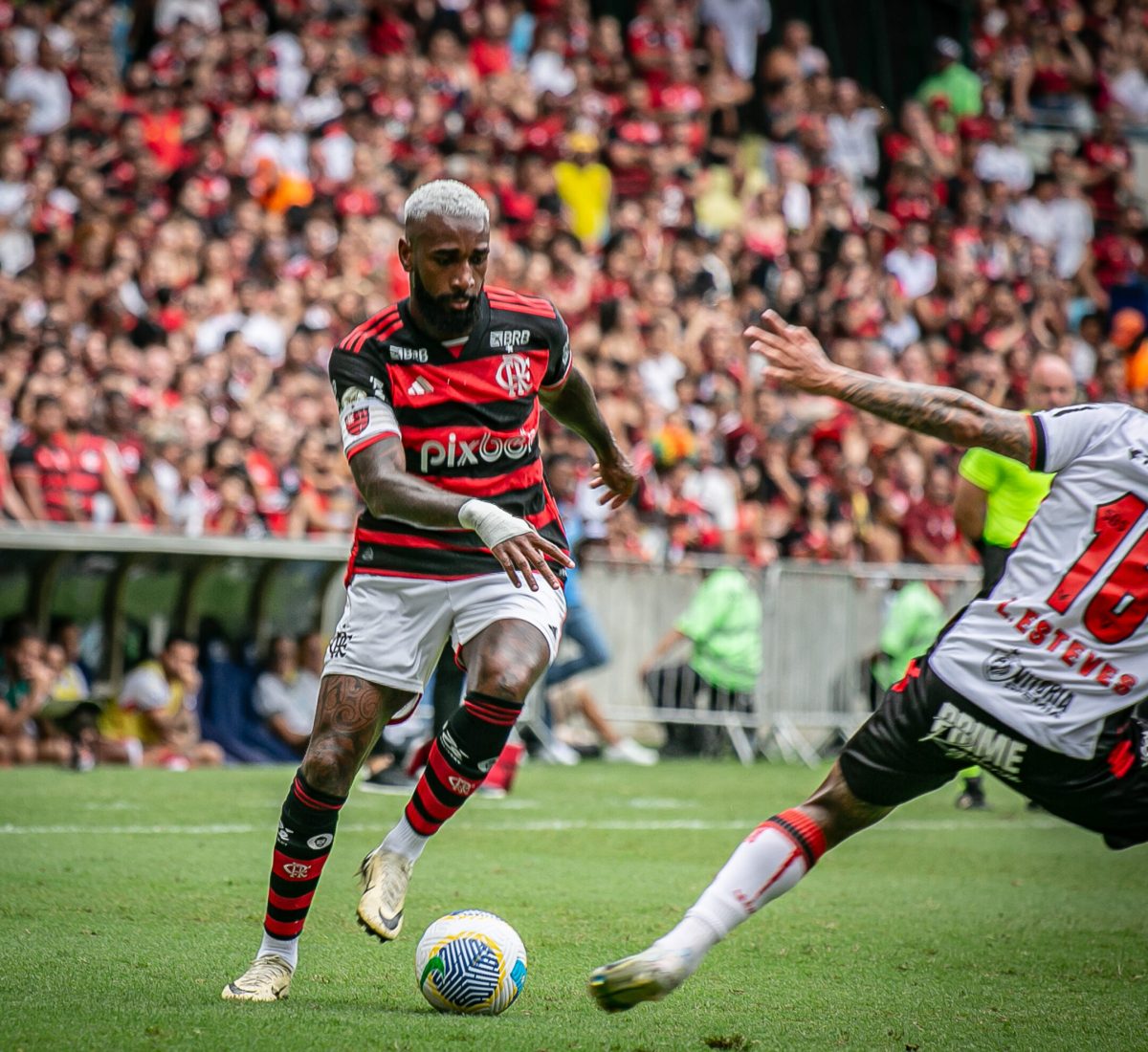 Flamengo e EC Vitória empataram em 2 a 2 na partida realizada no dia 8 de dezembro de 2024