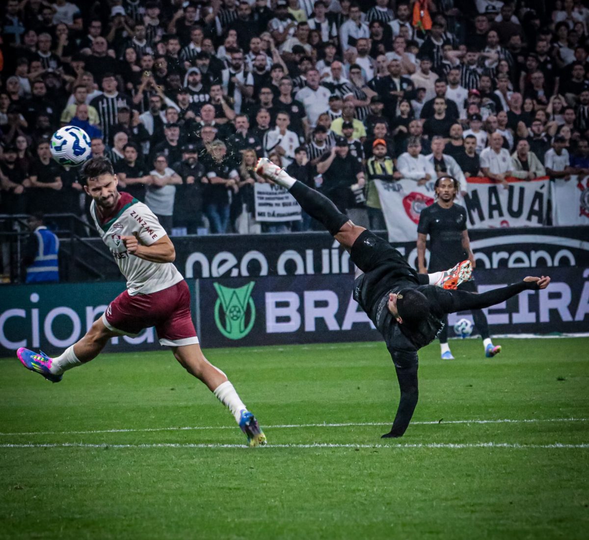 FLUMINENSE GANHA DO CORINTHIANS POR 2X0 NA NEO QUIMICA ARENA VITORIA IMPORTANTE