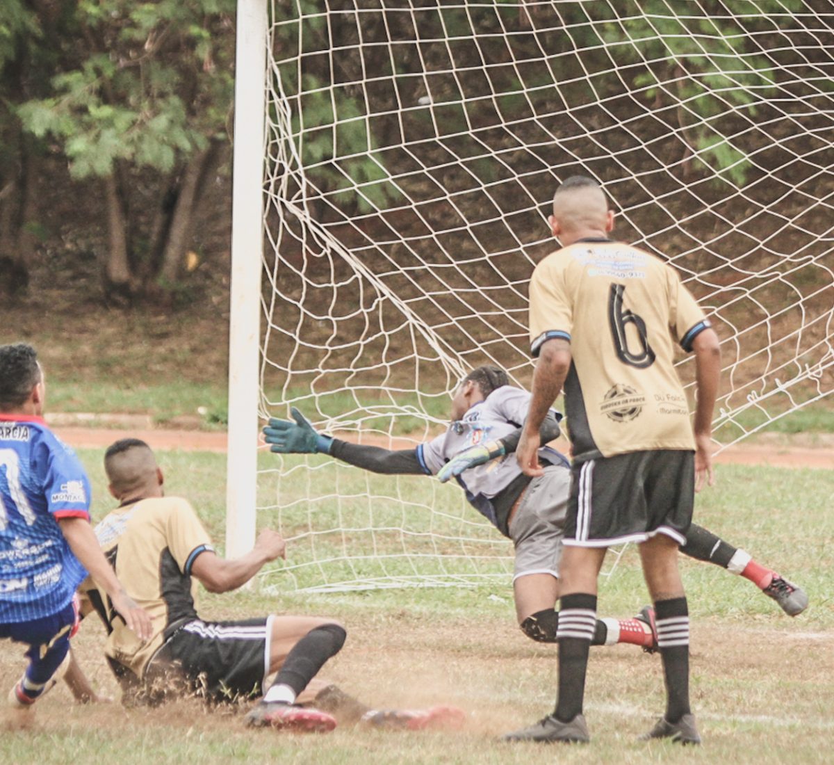 EC VILA GARCIA VENCE TIME DO PQ ROOSEVELT POR 2X1 E SOMA 3 PONTO NA TABELA