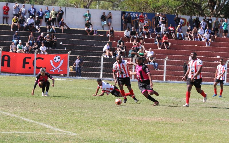 MULEKADINHA DA BAIXADA LEVA A MELOR EM PARTIDA CONTRA COMPLEXO DO MARY DOTA