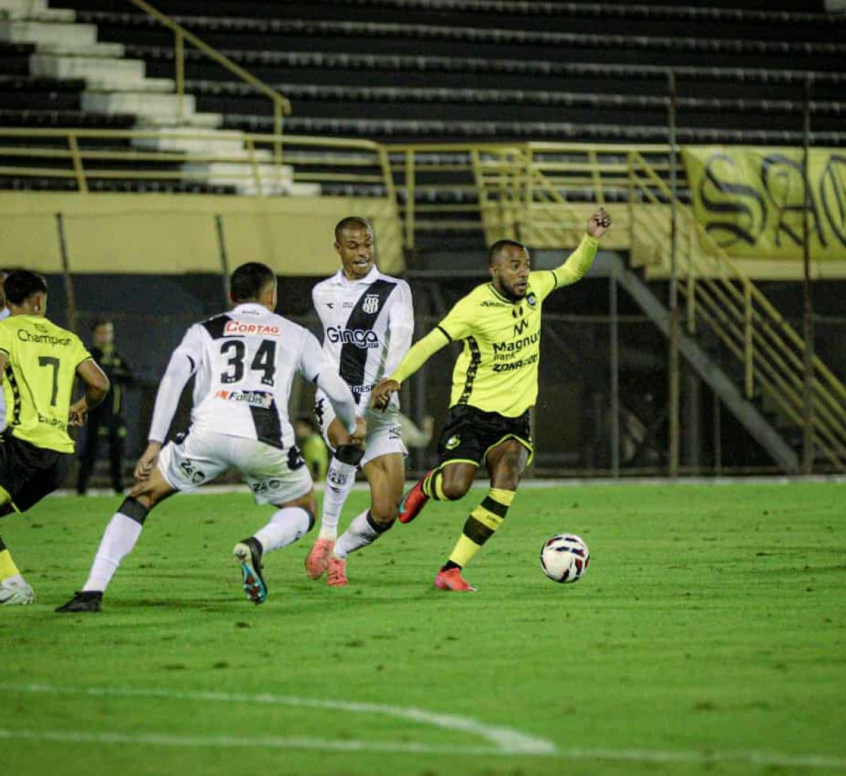 SAO BERNARDO VENCE EM CASA POR 2X0 PONTE PRETA