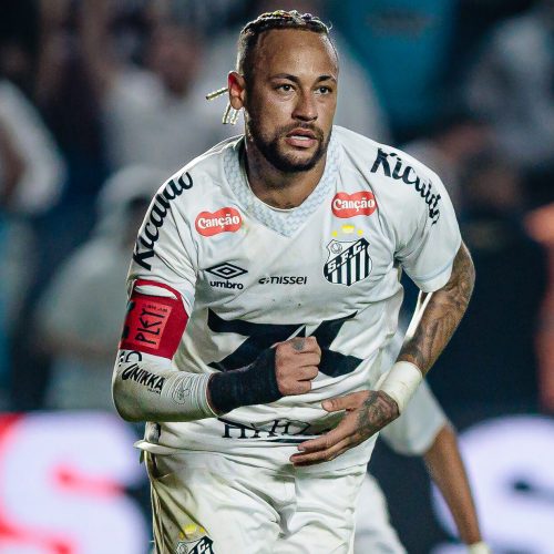 Novo Atrito com Torcedor em Derrota do Santos Levanta Debate Sobre Comportamento de Neymar e Convocação para a Copa