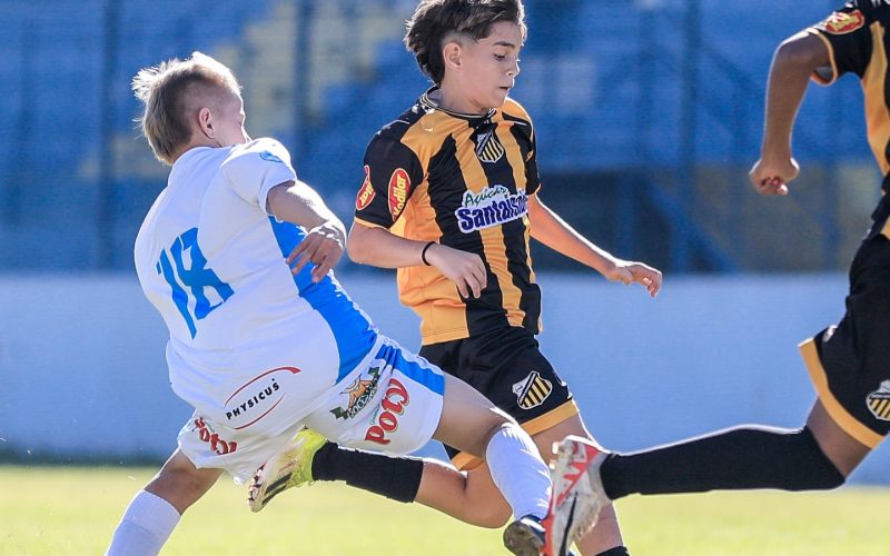 Portanto, no confronto Sub-13 entre Grêmio Novorizontino e Marília pelo Paulista, o resumo é que o Marília saiu vencedor por 3 a 2 no tempo normal e também venceu a disputa de pênaltis para o ponto extra.