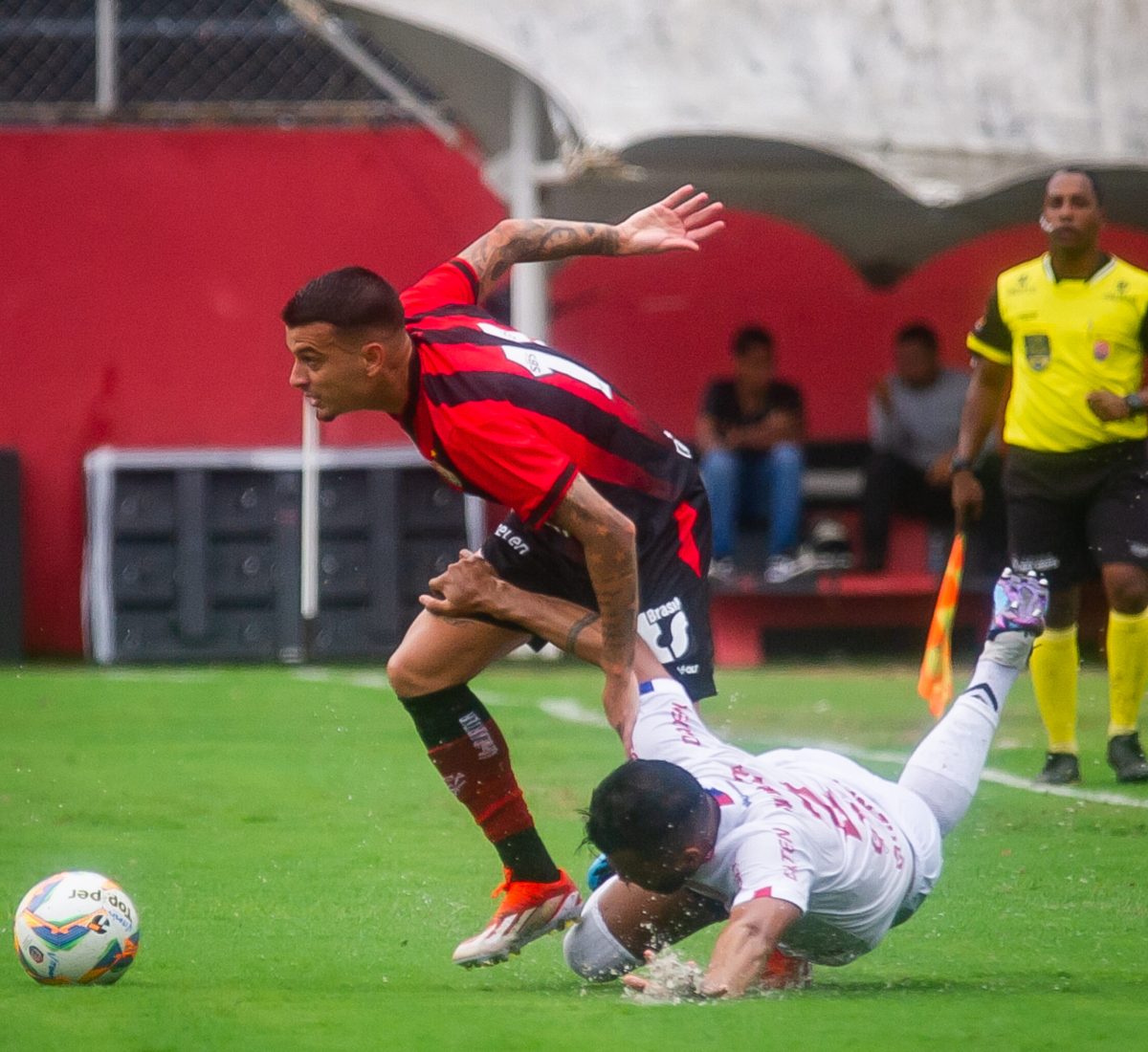 VITORIA 0X0 BARCELONA DE ILHEUS FICAM NO EMPATE NO NO CAMPEONATO BAIANO