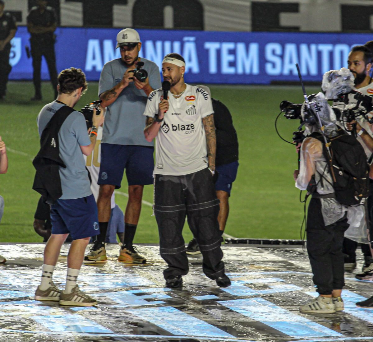 APRESENTAÇAO DO NEYMAR JR DE VOLTA PARA SANTOS