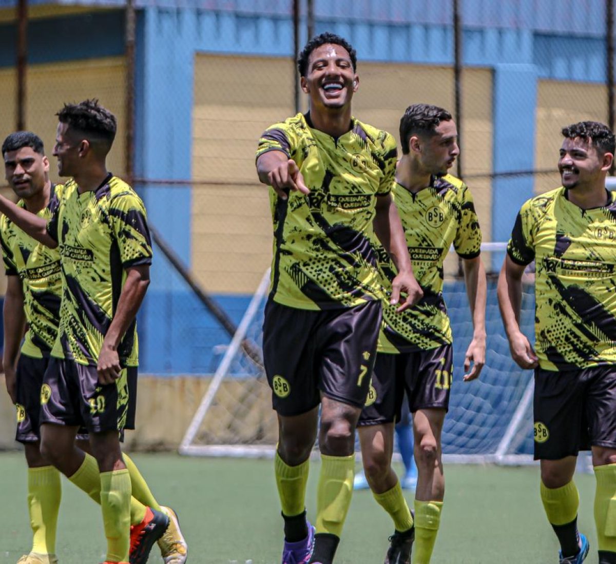 Domingo de Classificação para o Borussia.