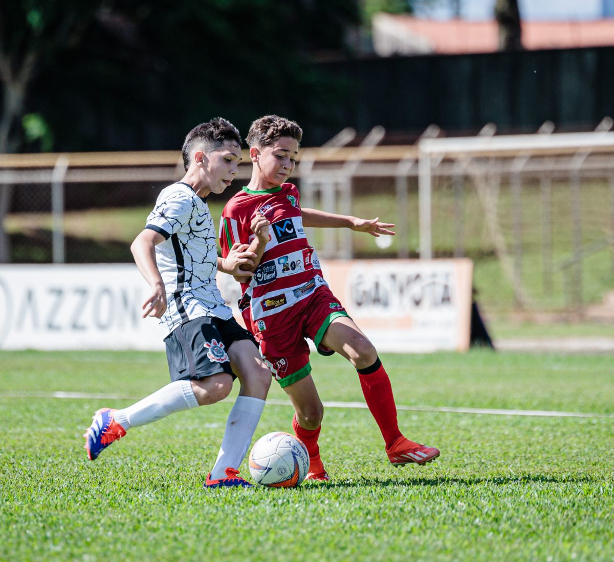 velo clube leva vantagem pra sao paulo
