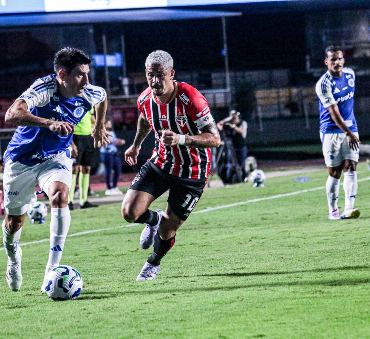 SAO PAULO EMPATA COM CRUZEIRO EM 1X1 EM JOGO VALIDO PELO CAMPEONATO BRASILEIRO