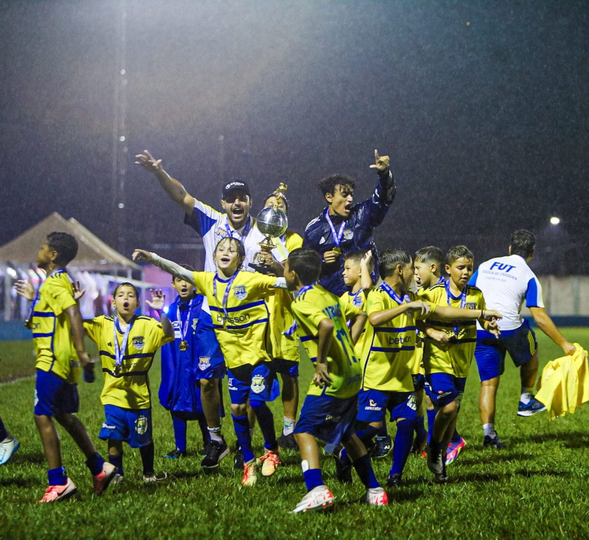 FUT CRAQUES SAGRA CAMPEAO NA CATEGORIA SUB-10 DIANTE DA FORTE EQUIPE DO INTER DE AVARE PELA COPA DE TAQUARITUBA 2025