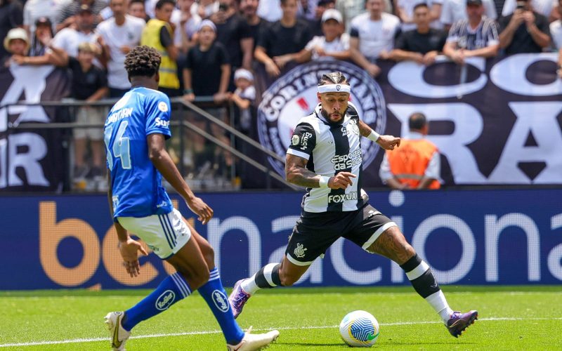 O Corinthians venceu o Cruzeiro e sonha com uma vaga na libertadores