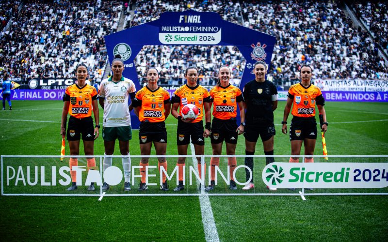 Corinthians sai na frente no duelo contra o Palmeiras pela final do Paulista Feminino.