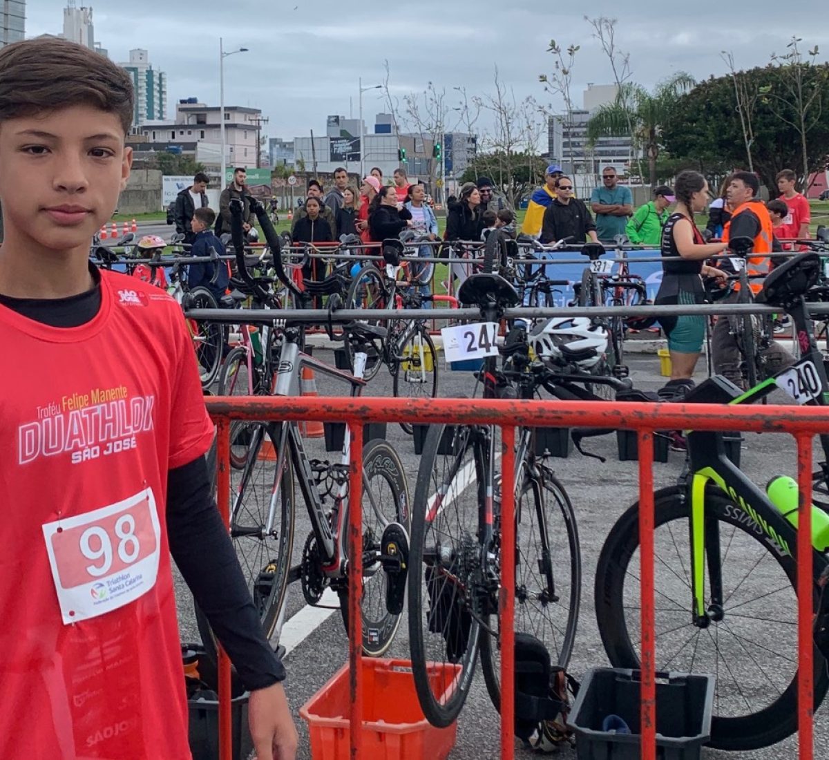 conheça a linda historia de Arthur Goulart Dias no Triathlon